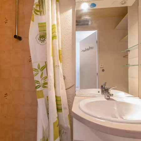 Charming Seaside Apartment Agde